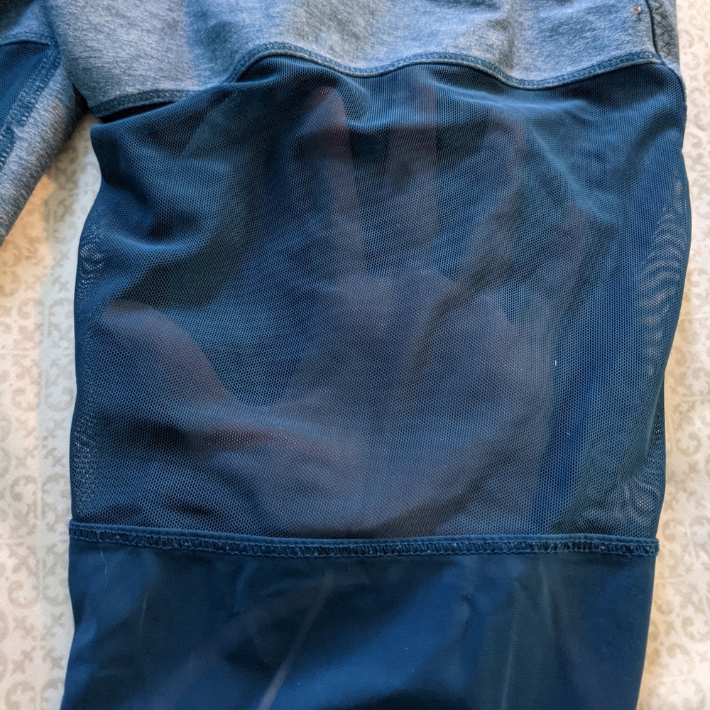 Lululemon mesh athletic crop - Picture 4 of 5